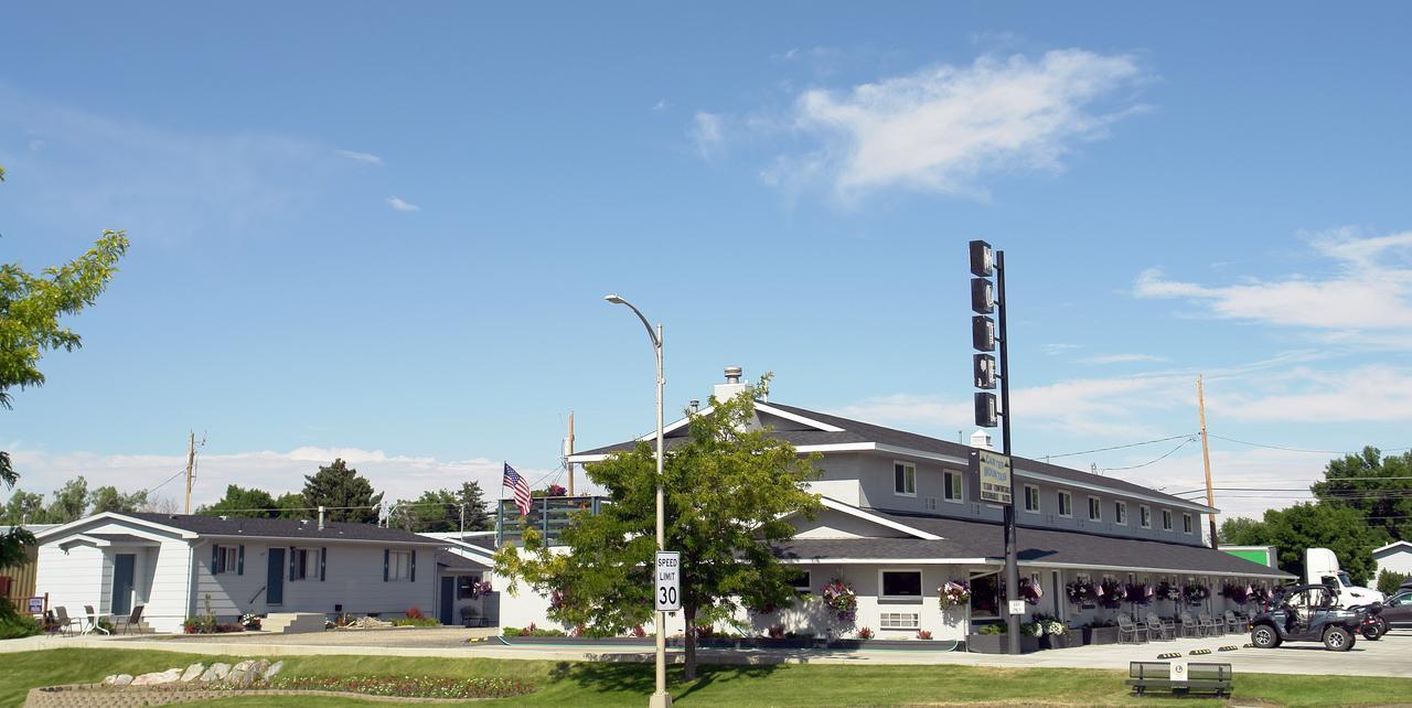 Carter Mountain Motel Cody Exterior photo